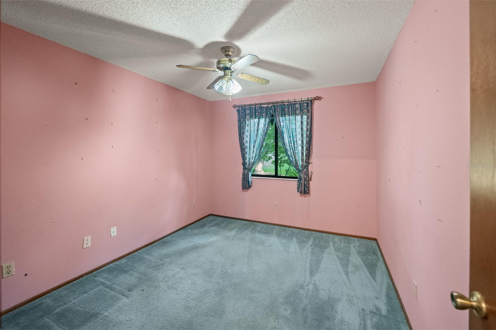 Image 19 of 32 For 448 Autumn Oaks Place