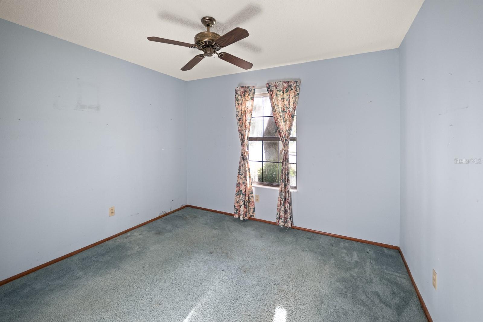 Image 24 of 32 For 448 Autumn Oaks Place