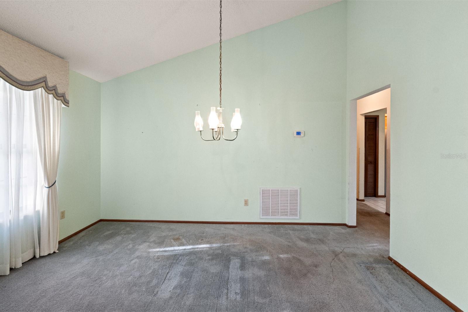 Image 6 of 32 For 448 Autumn Oaks Place