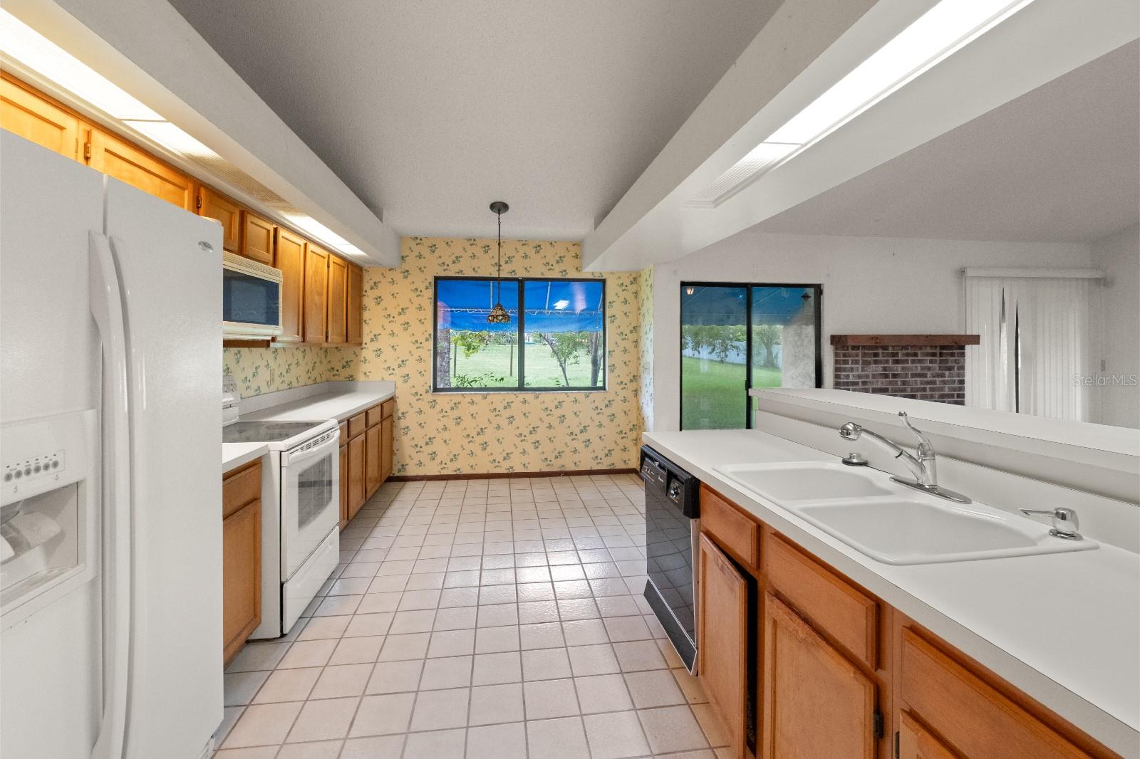 Image 9 of 32 For 448 Autumn Oaks Place