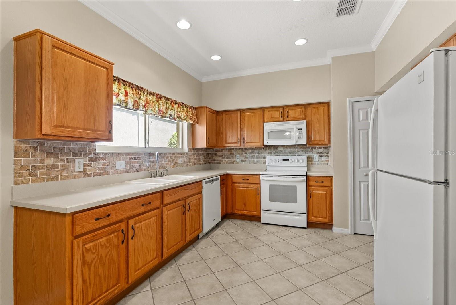 Image 9 of 35 For 2845 Dover Glen Circle