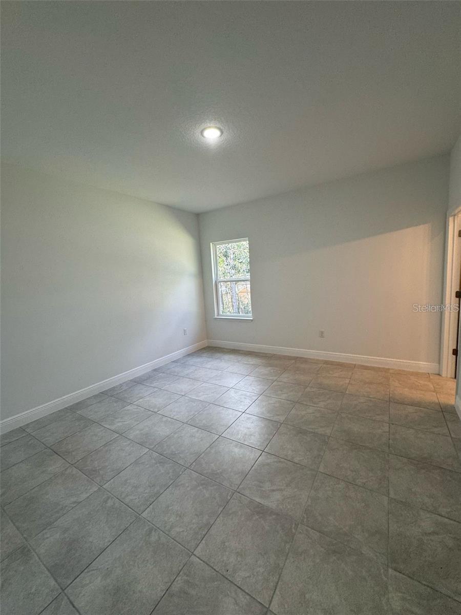 Image 5 of 15 For 799 Country Club Boulevard