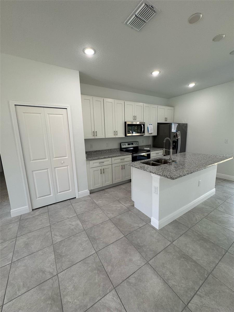 Image 9 of 15 For 799 Country Club Boulevard