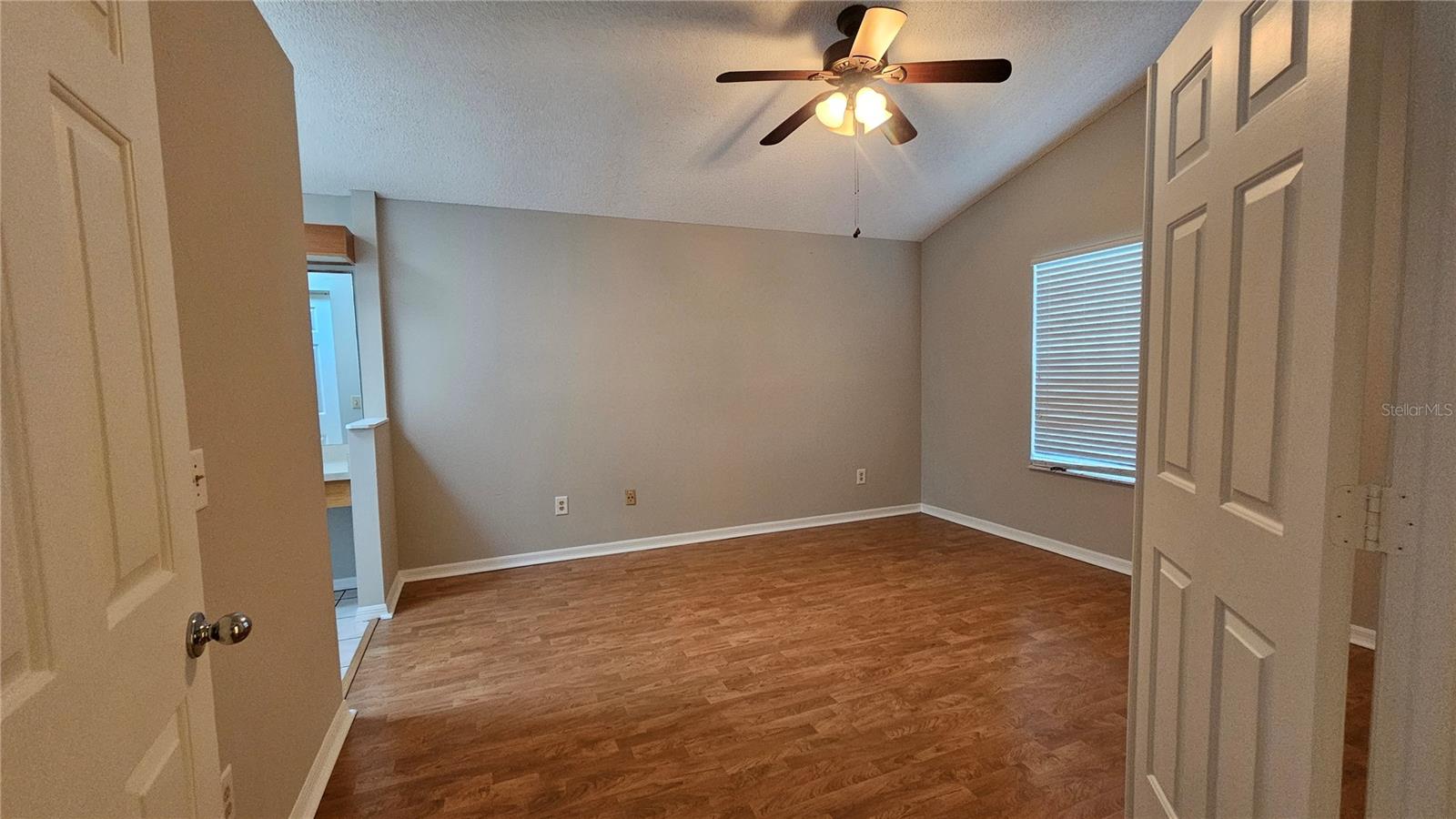 Image 11 of 16 For 2212 Faxton Court