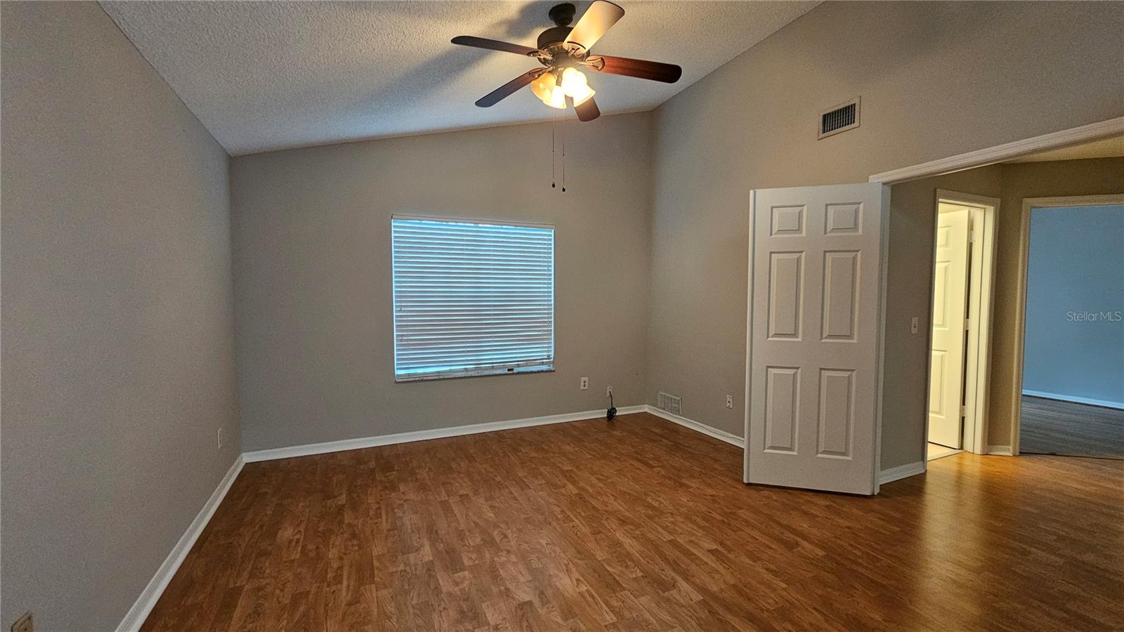 Image 12 of 16 For 2212 Faxton Court