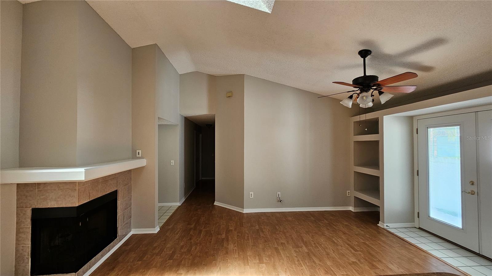 Image 5 of 16 For 2212 Faxton Court