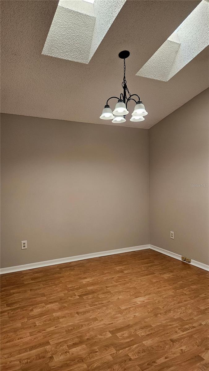 Image 6 of 16 For 2212 Faxton Court