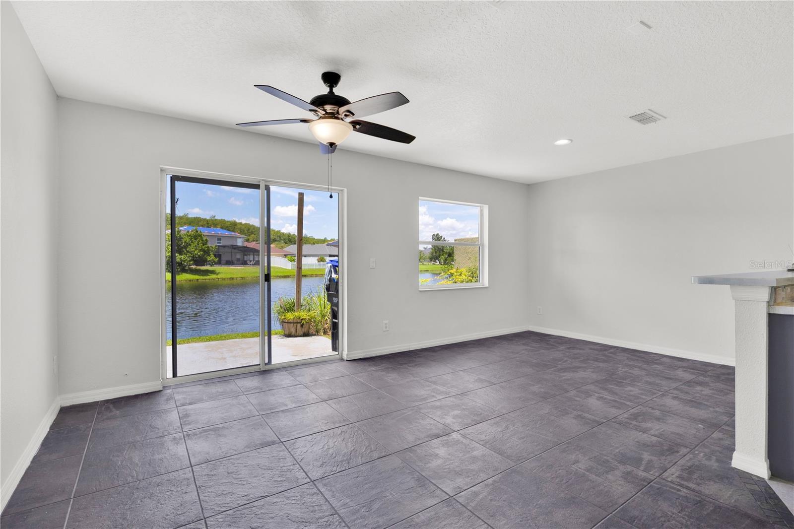 Image 5 of 12 For 540 Cresting Oak Circle 11