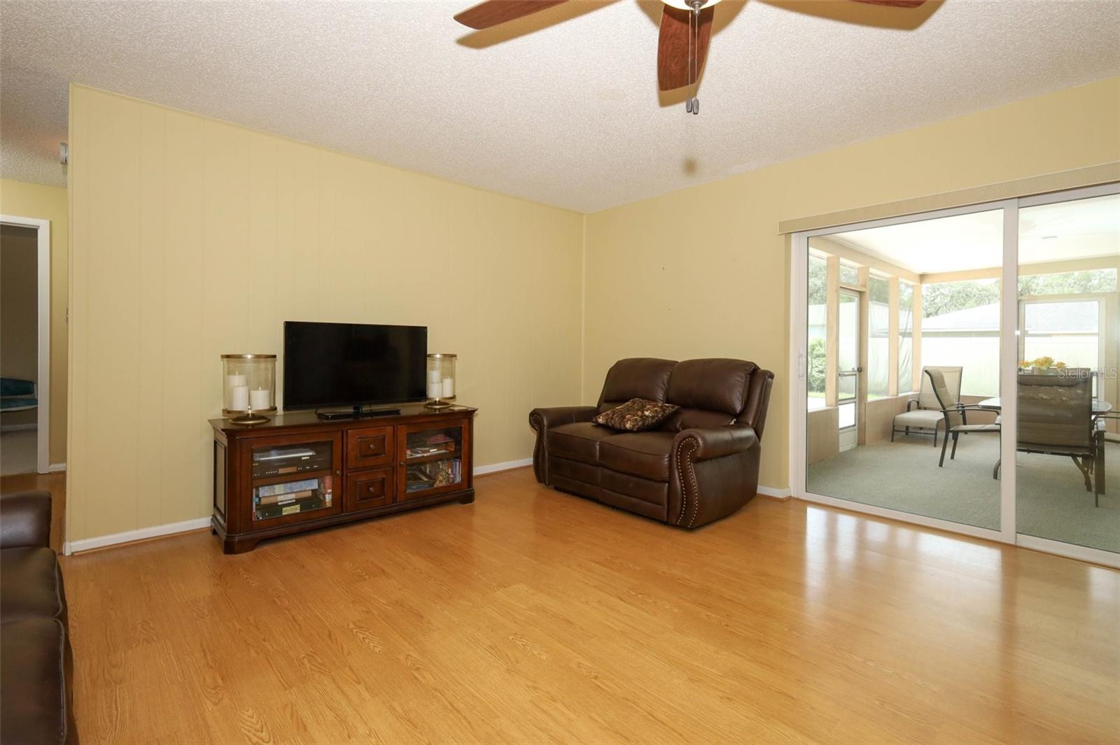 Listing photo id 14 for 396 Timberwood Trail
