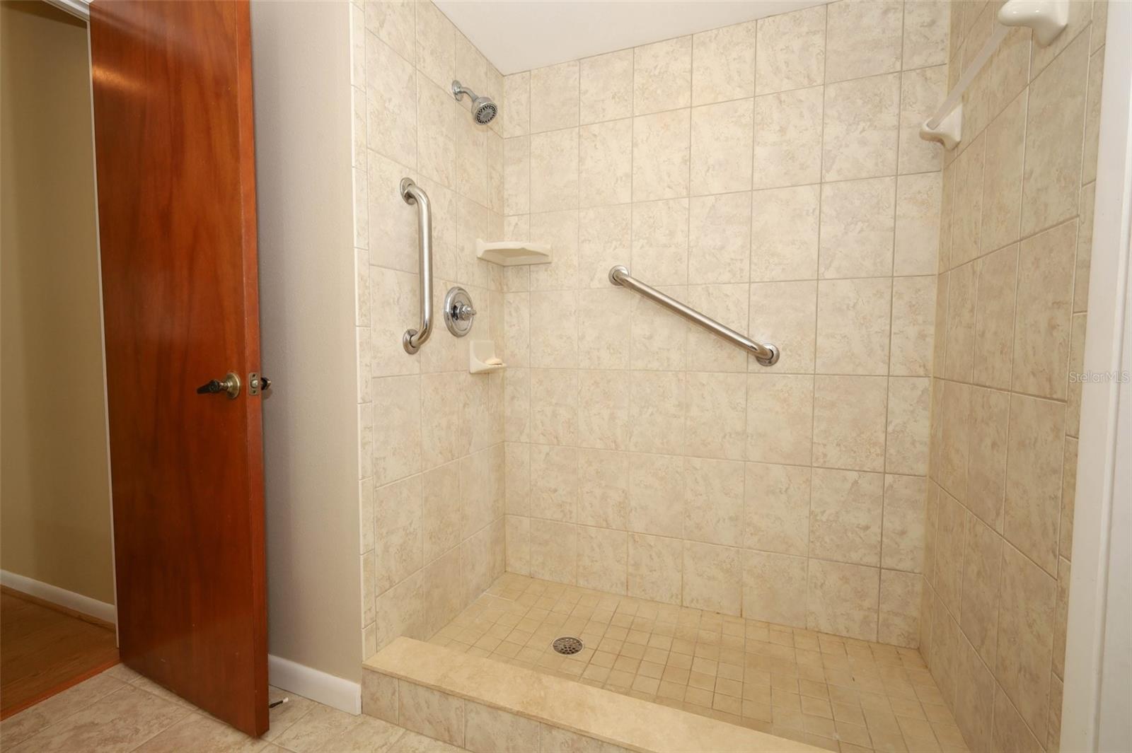 Listing photo id 23 for 396 Timberwood Trail