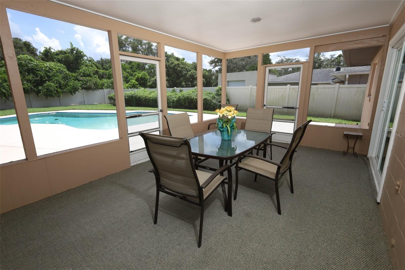 Listing photo id 26 for 396 Timberwood Trail