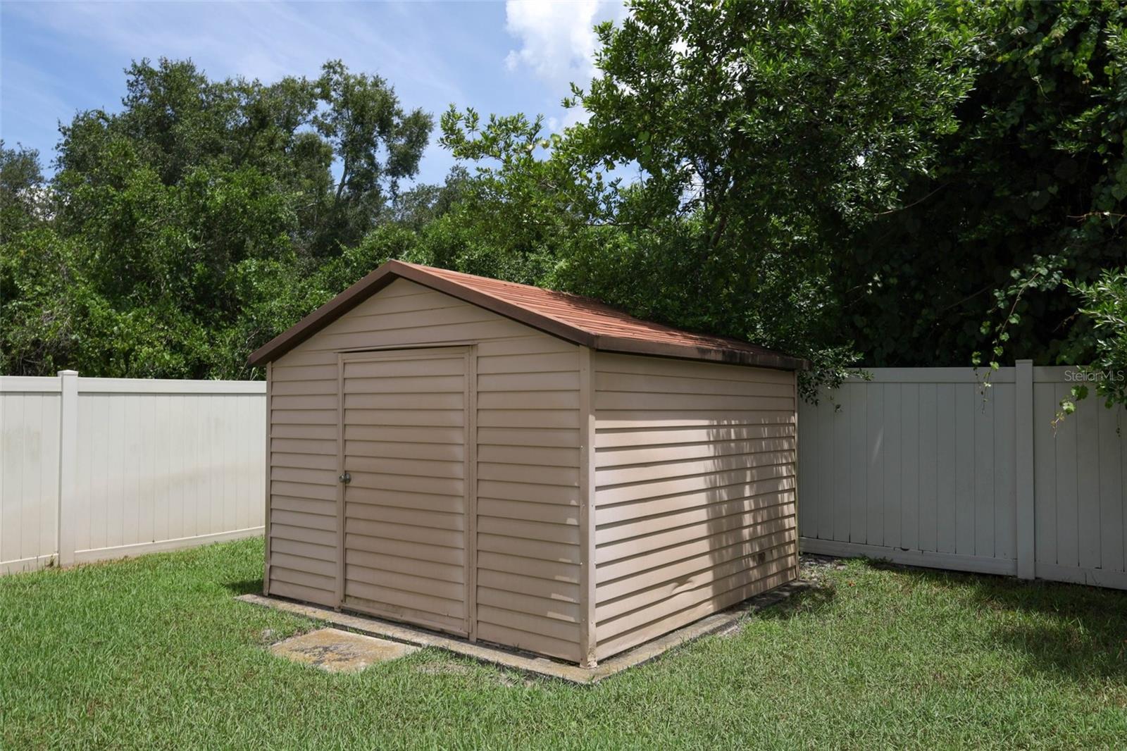 Listing photo id 33 for 396 Timberwood Trail