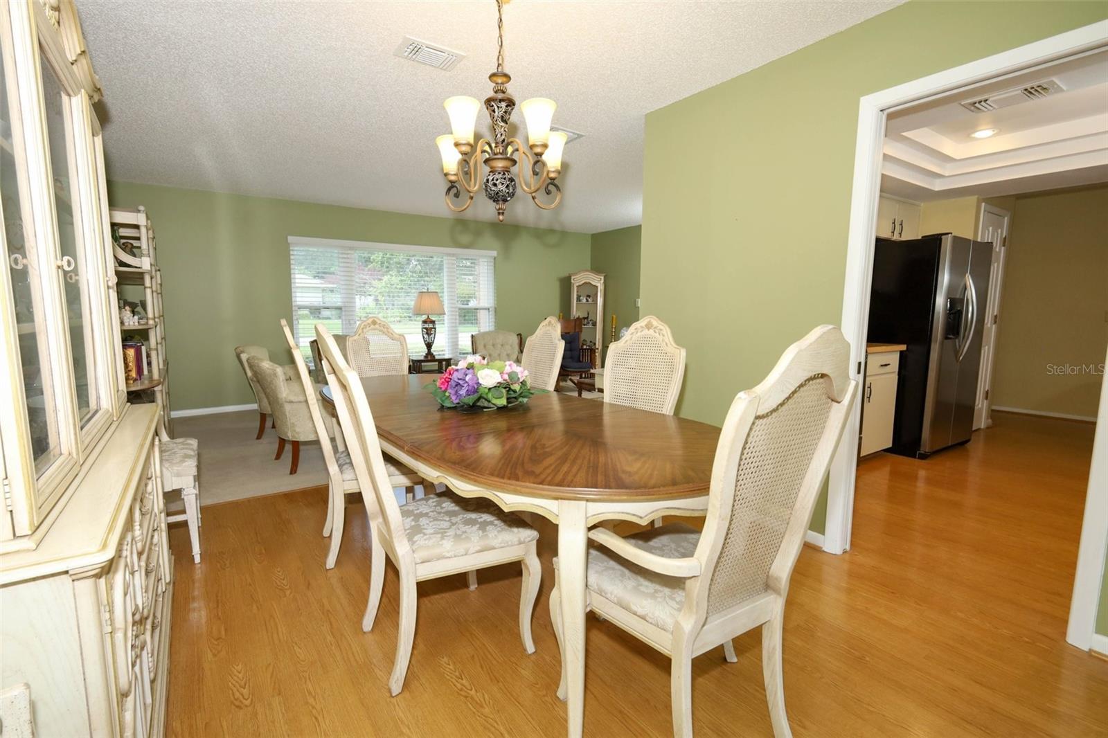 Listing photo id 6 for 396 Timberwood Trail