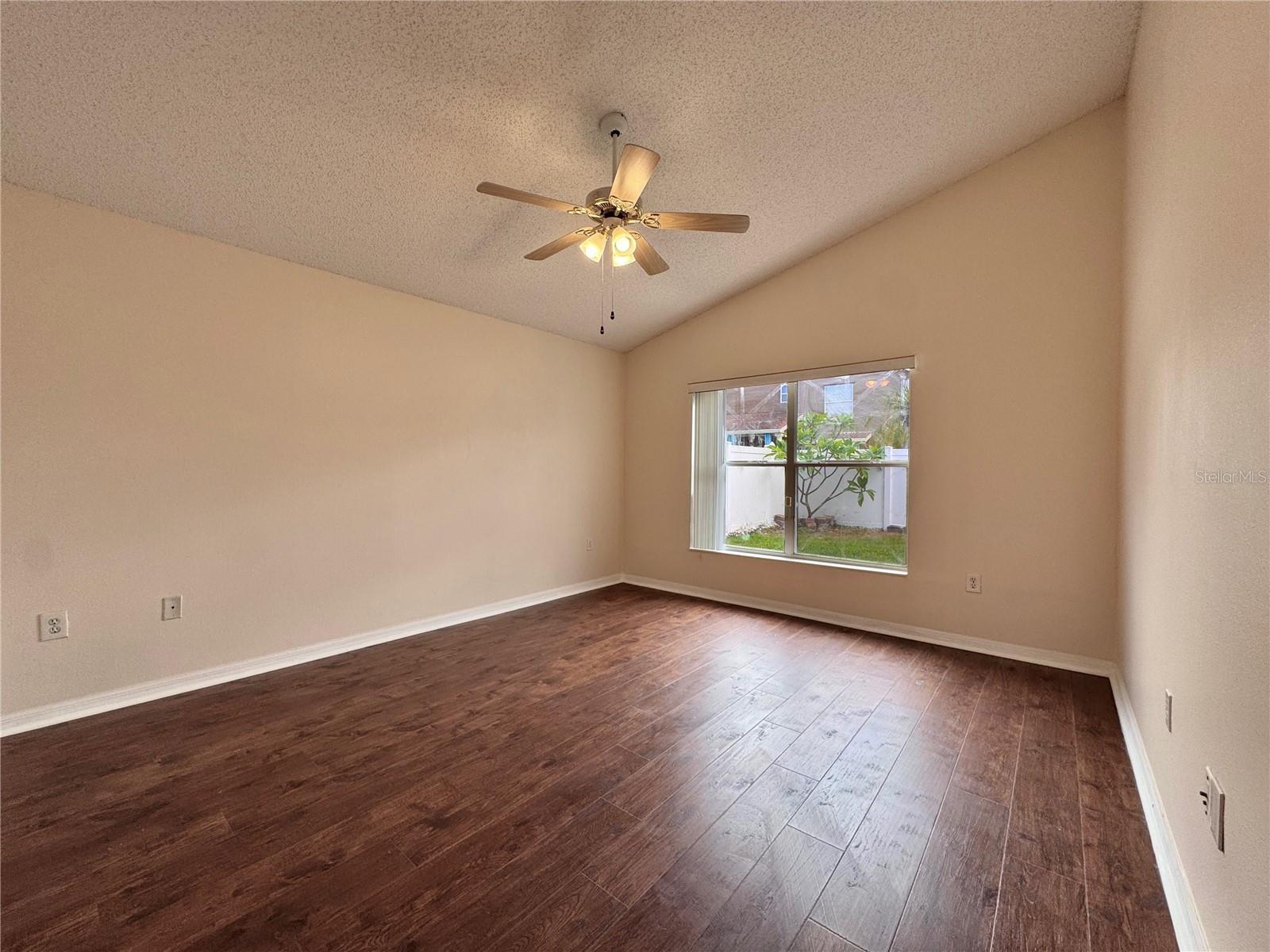 Image 15 of 33 For 11819 Hatcher Circle