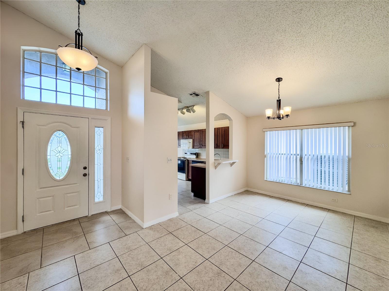 Image 4 of 33 For 11819 Hatcher Circle
