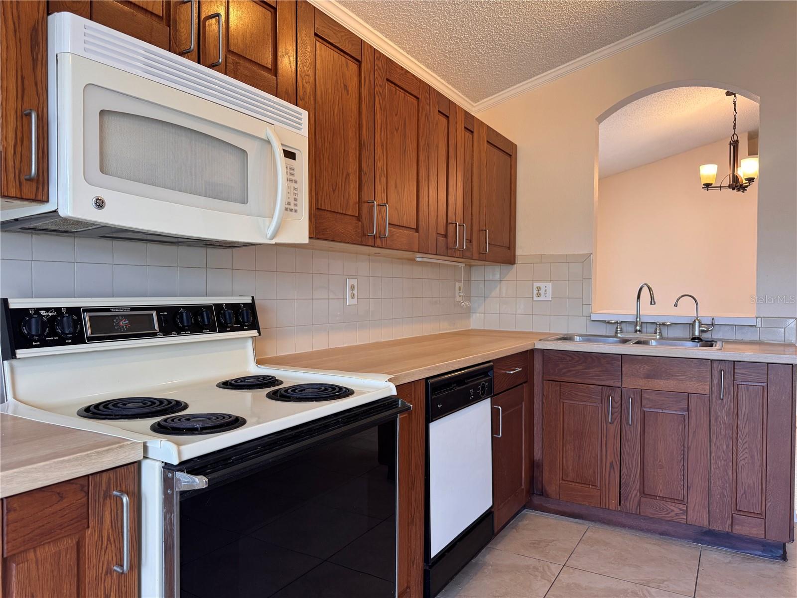 Image 8 of 33 For 11819 Hatcher Circle