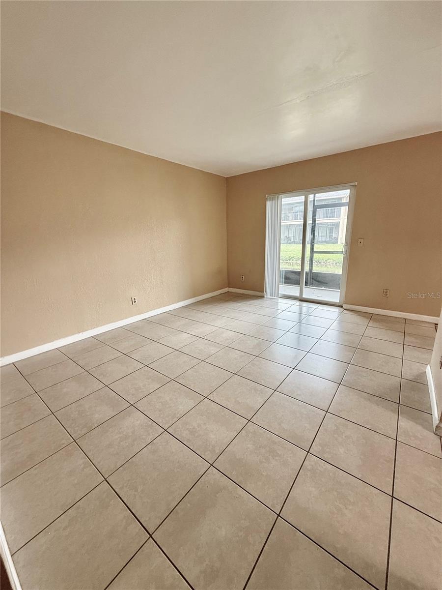 Image 3 of 19 For 9934 Turf Way 6