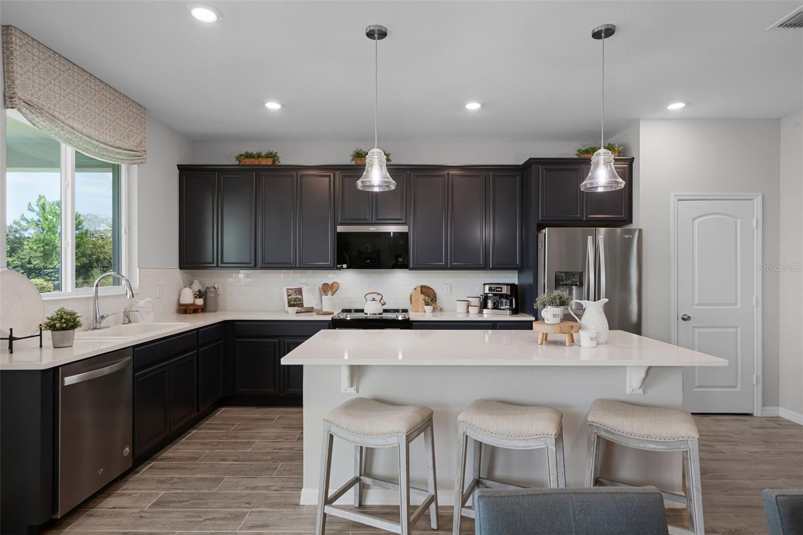 Image 13 of 41 For 740 Rioja Drive