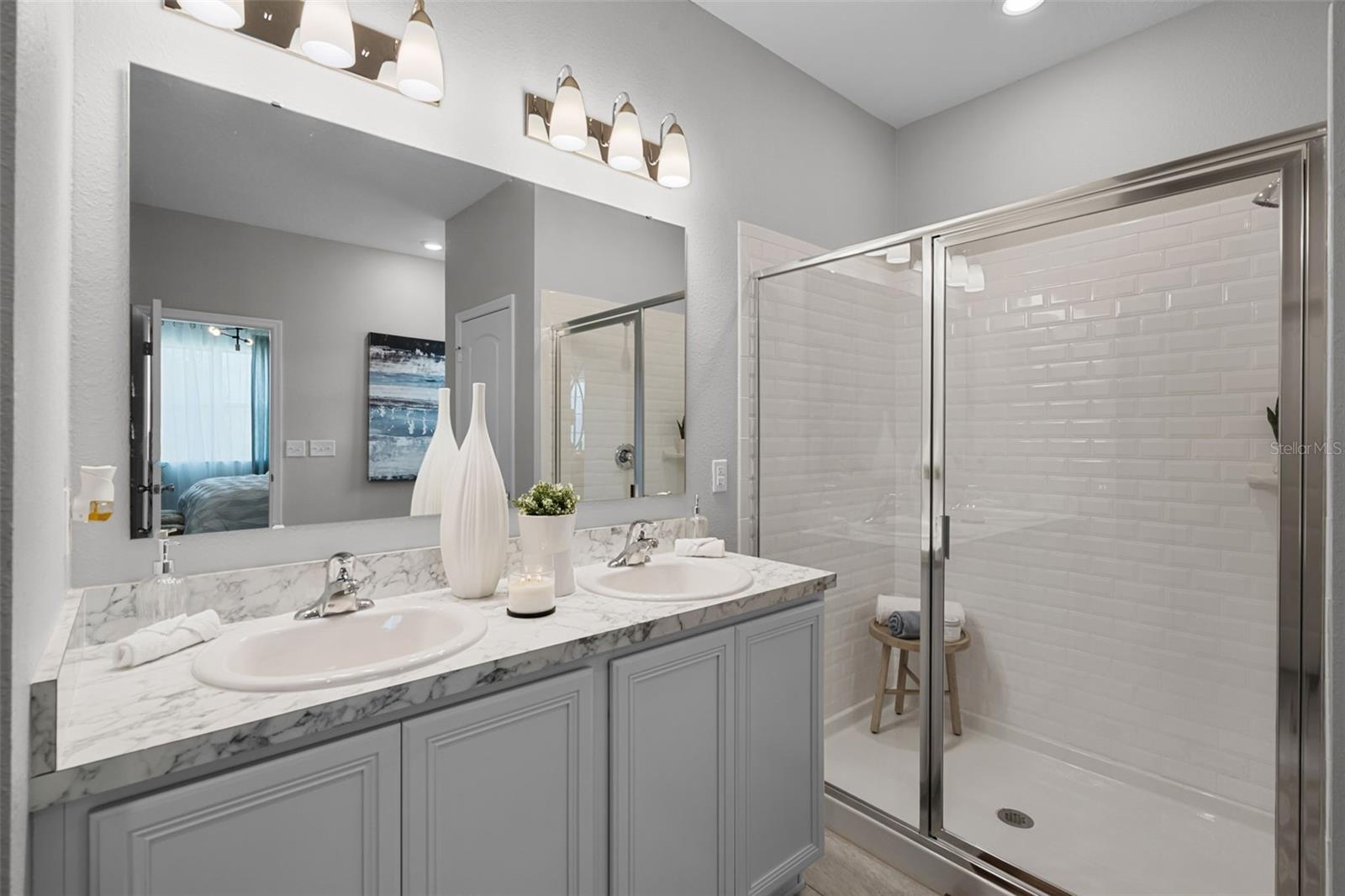 Image 19 of 41 For 740 Rioja Drive