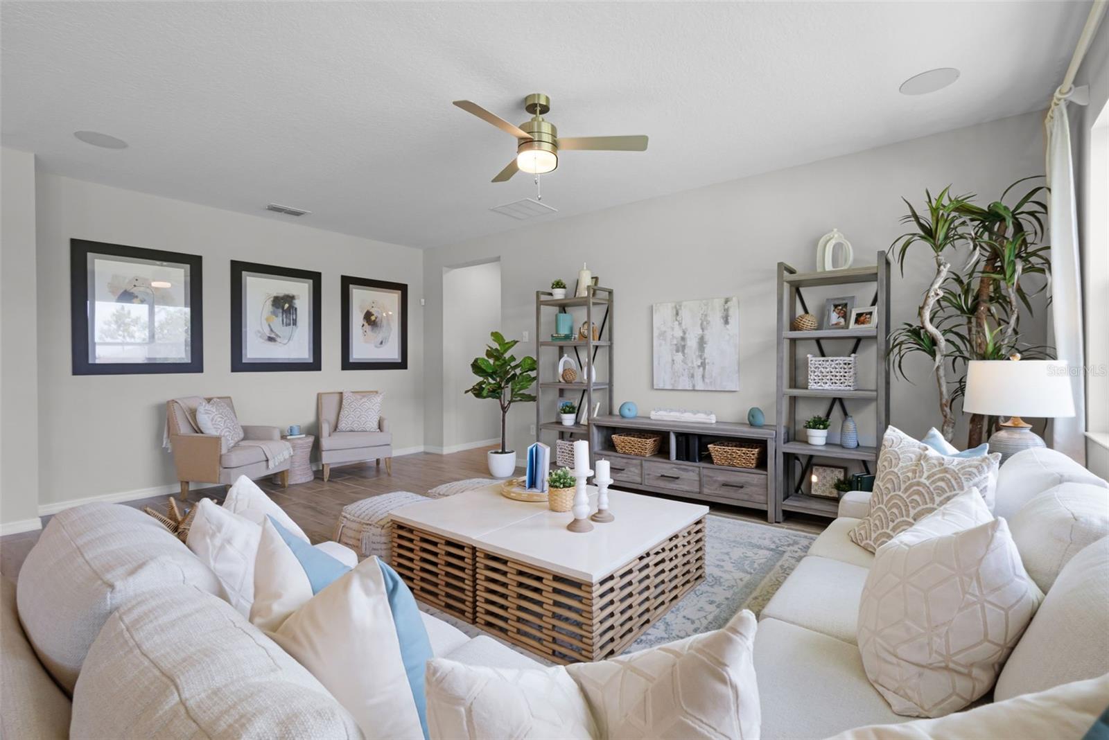 Image 7 of 41 For 740 Rioja Drive