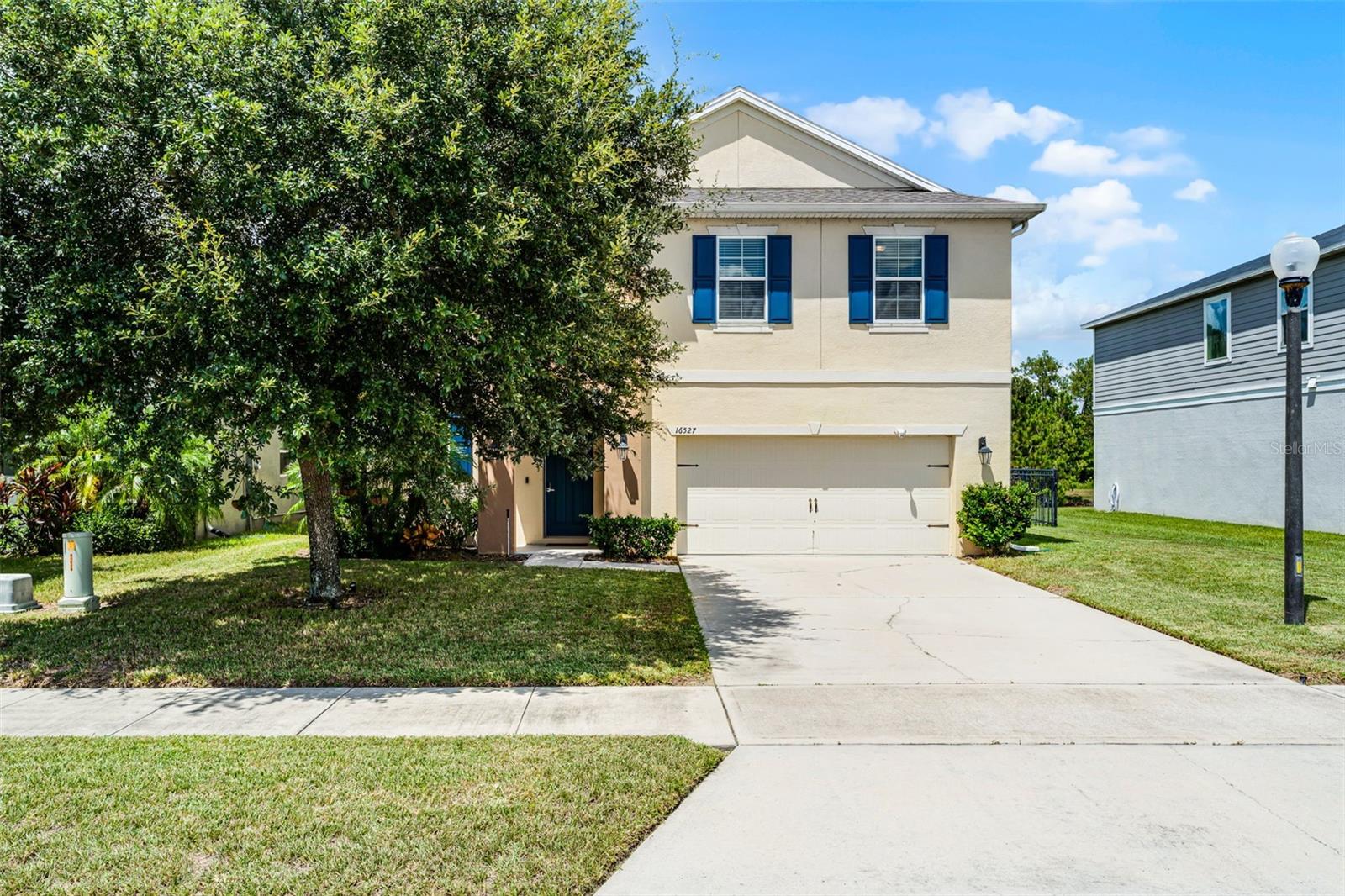 Image 4 of 71 For 16527 Centipede Street