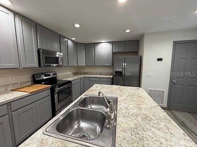 Listing photo id 8 for 1750 Hamilton Avenue