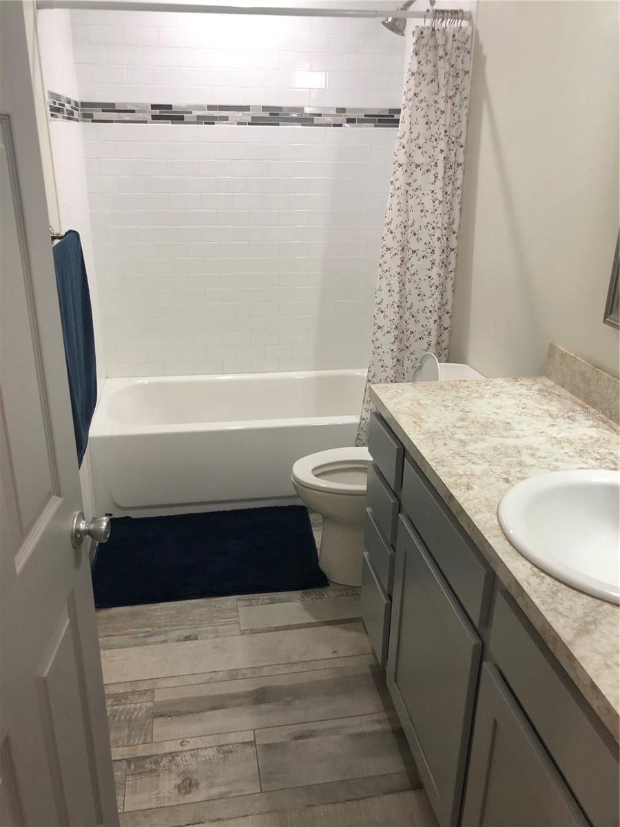 Listing photo id 10 for 1750 Hamilton Avenue