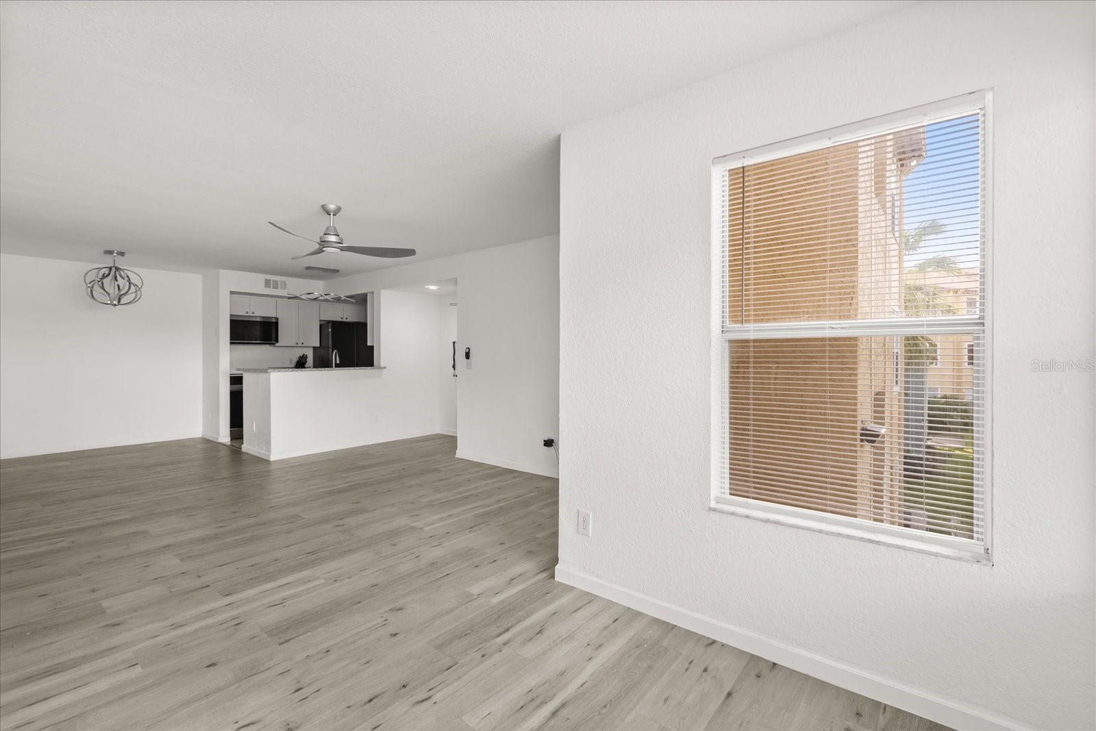 Image 10 of 26 For 5168 Conroy Road 25