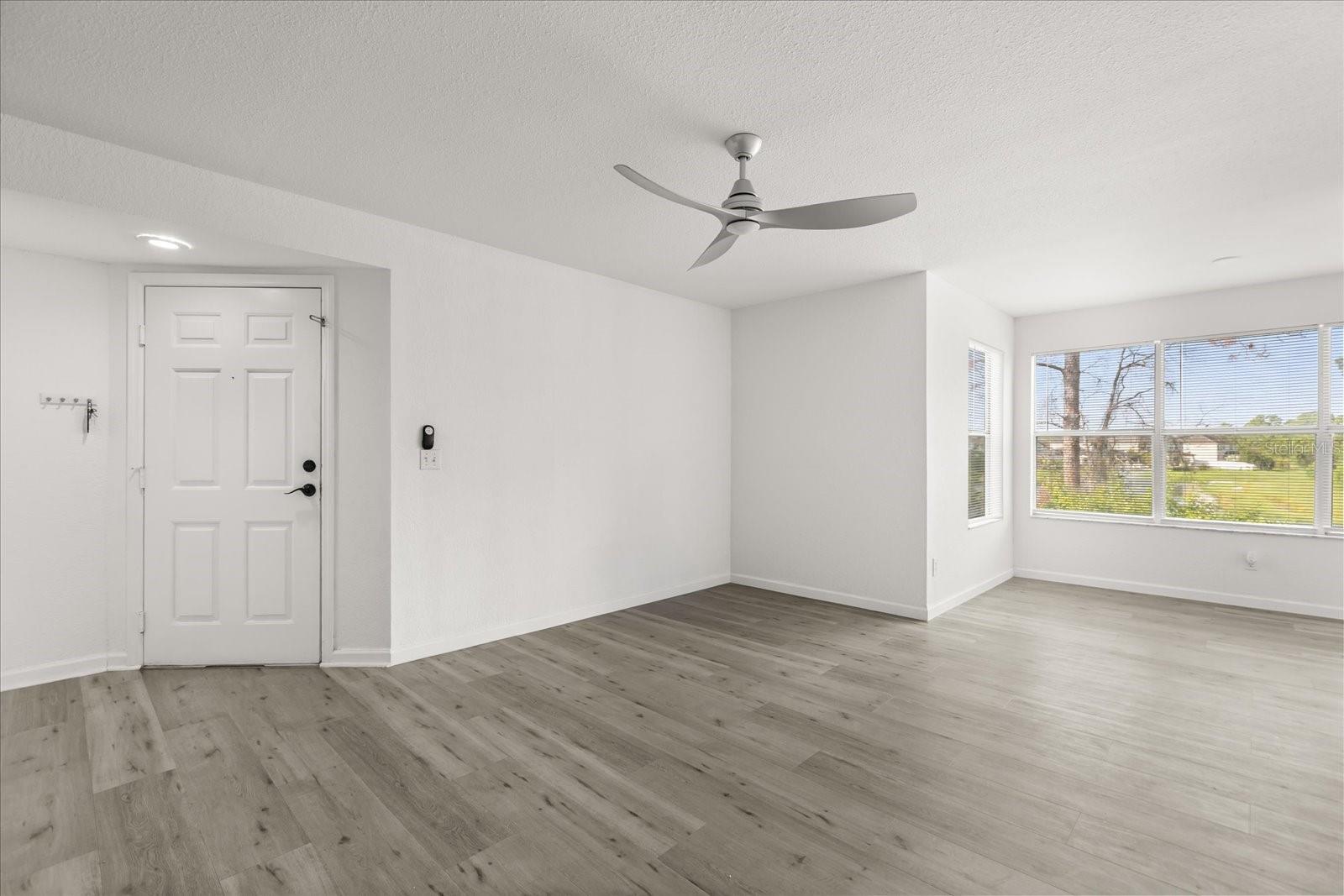 Image 17 of 26 For 5168 Conroy Road 25