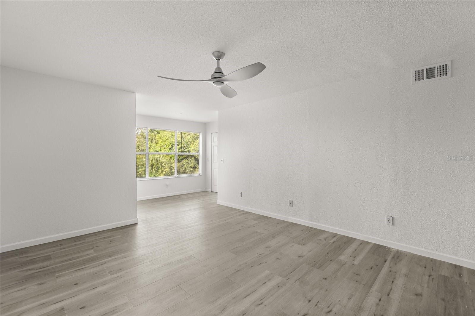 Image 18 of 26 For 5168 Conroy Road 25