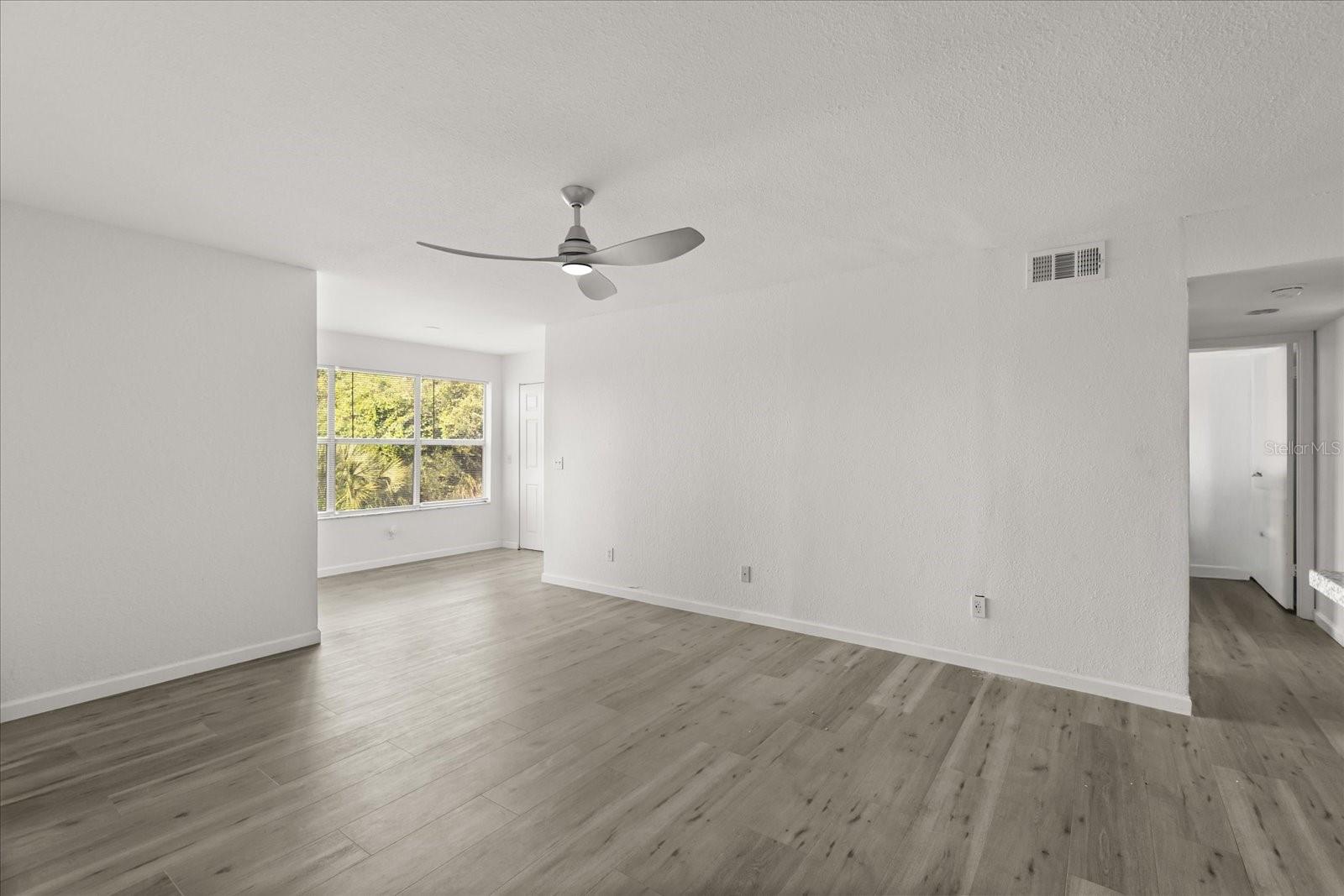 Image 9 of 26 For 5168 Conroy Road 25