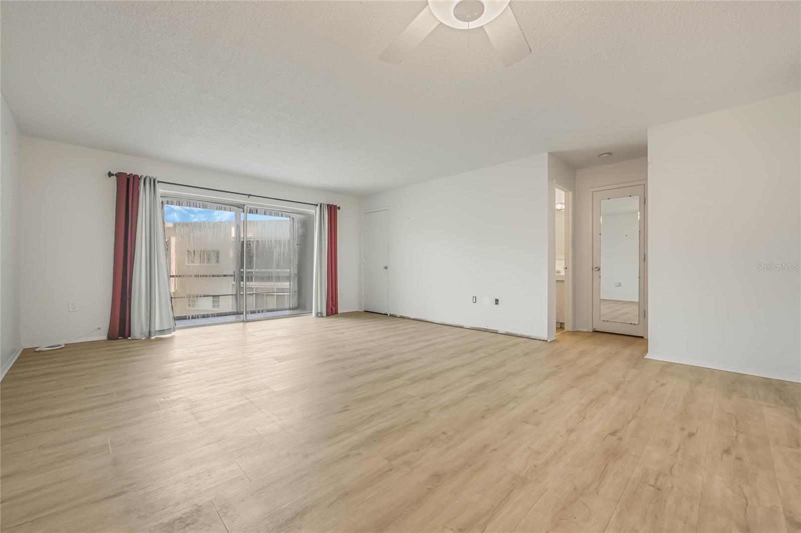 Image 10 of 32 For 700 Melrose Avenue K32