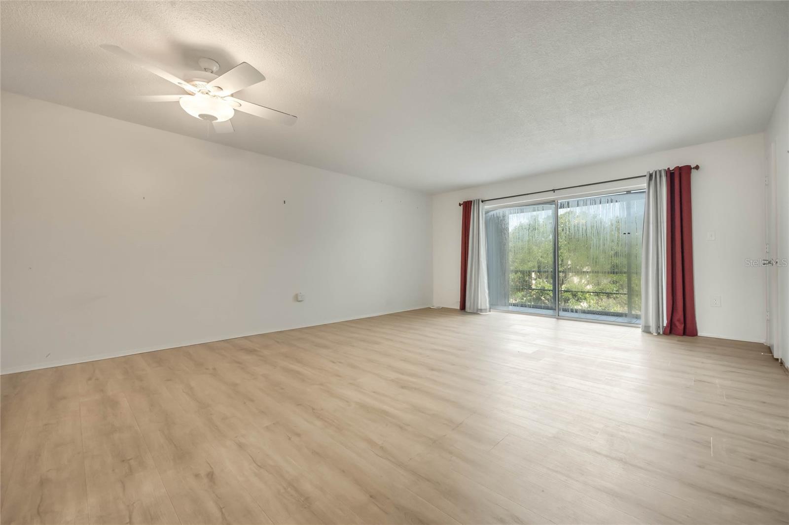 Image 11 of 32 For 700 Melrose Avenue K32