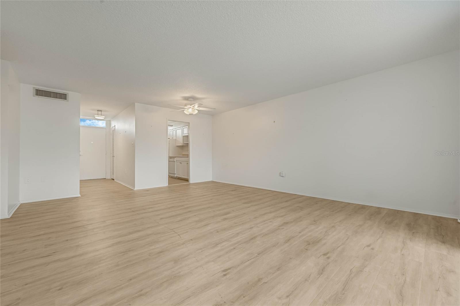 Image 13 of 32 For 700 Melrose Avenue K32
