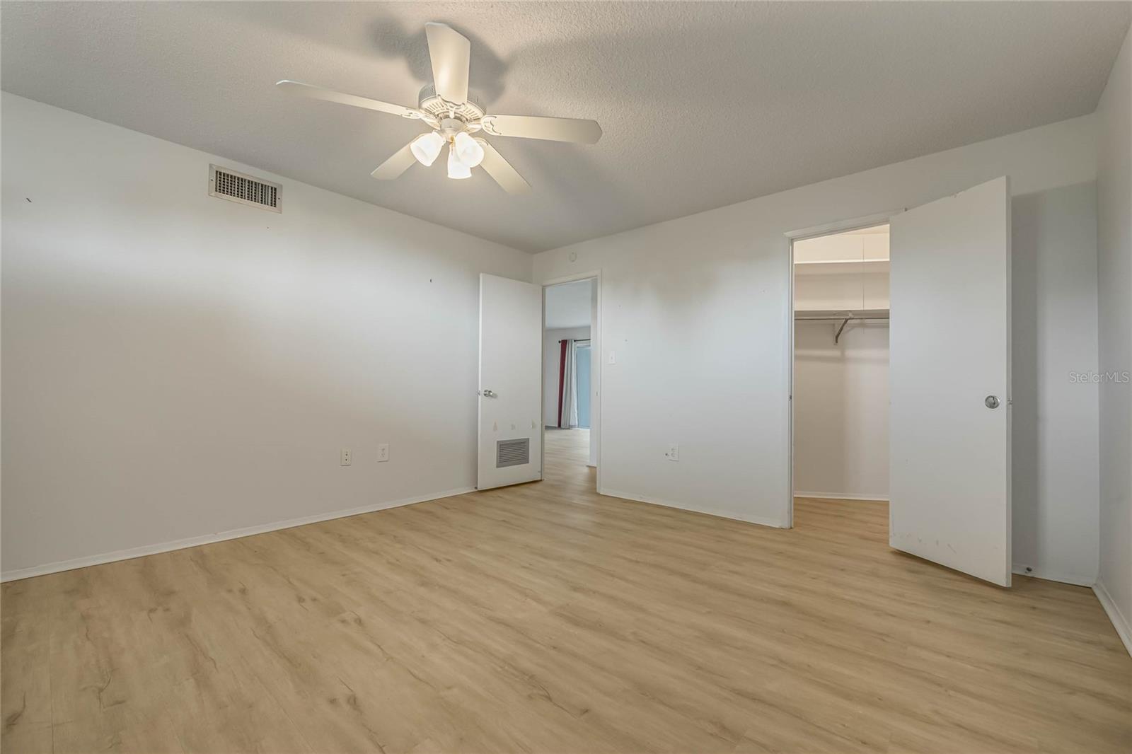 Image 17 of 32 For 700 Melrose Avenue K32