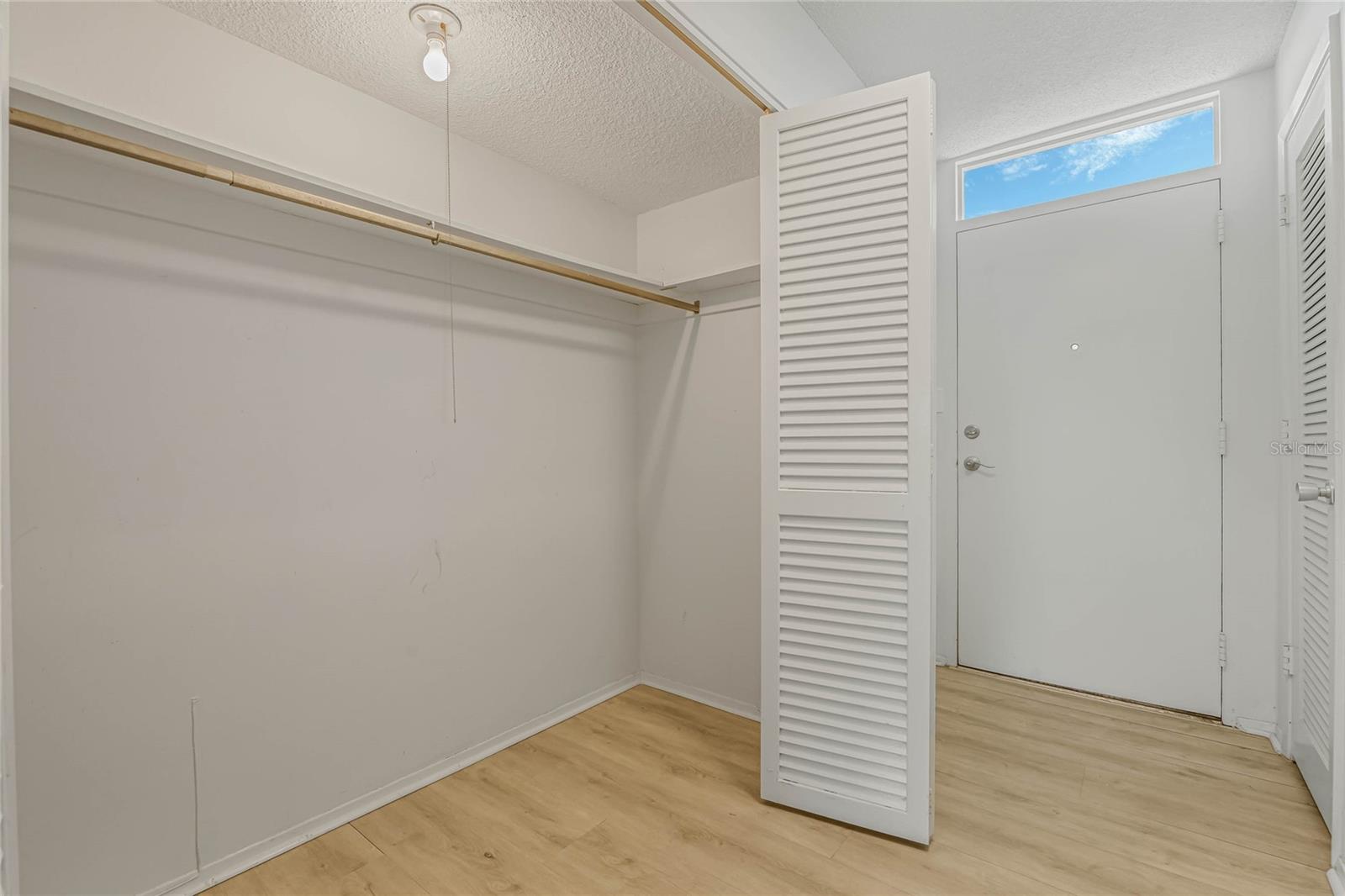 Image 7 of 32 For 700 Melrose Avenue K32