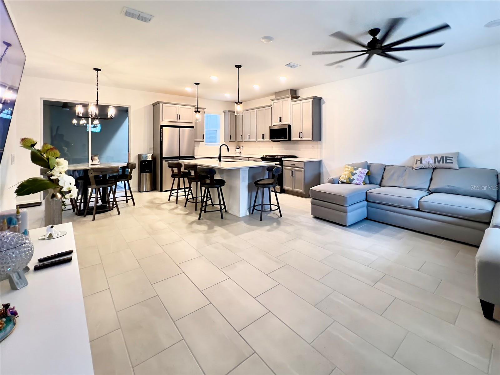 Image 4 of 36 For 1858 Island Village Way