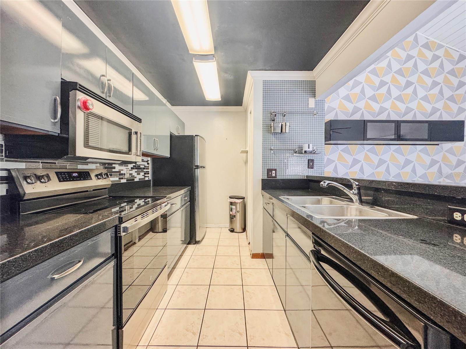 Image 14 of 44 For 515 Carambola Avenue