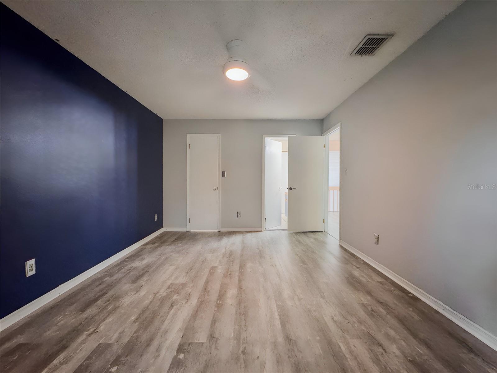 Image 23 of 44 For 515 Carambola Avenue