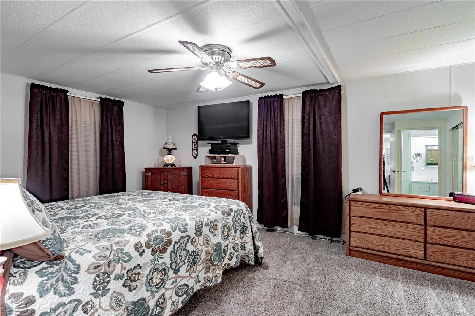 Image 16 of 22 For 728 Dove Avenue