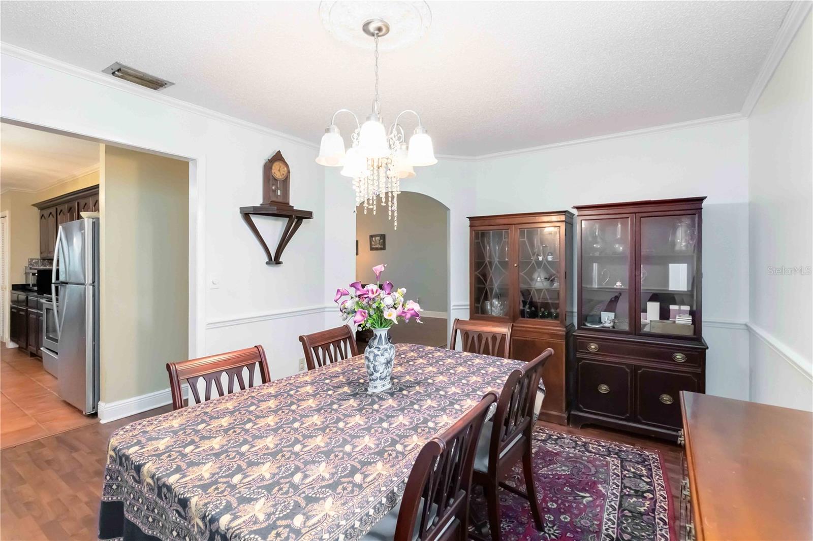 Image 5 of 33 For 939 Versailles Circle