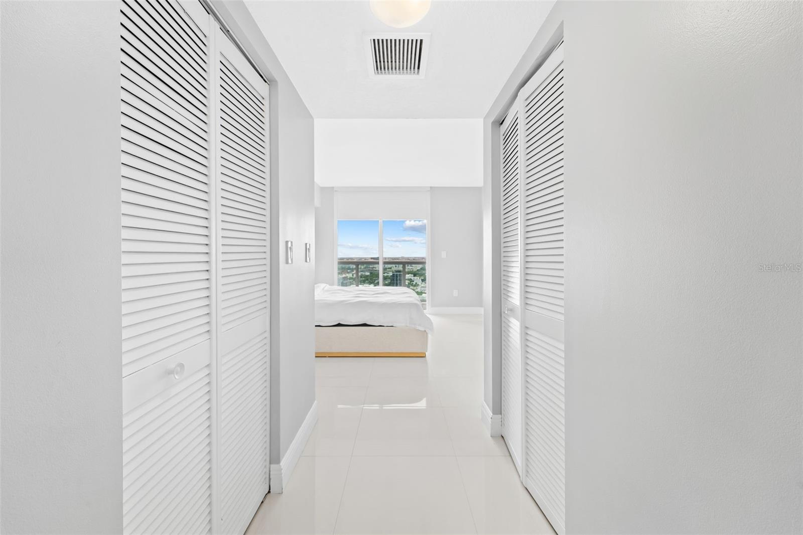 Image 16 of 31 For 1800 Bayshore Drive 3704