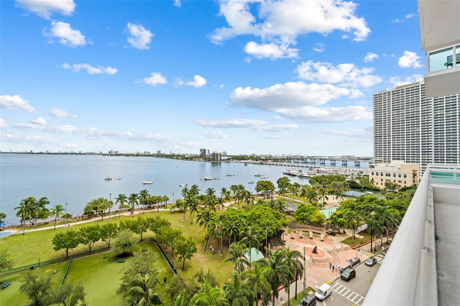 Image 26 of 31 For 1800 Bayshore Drive 3704