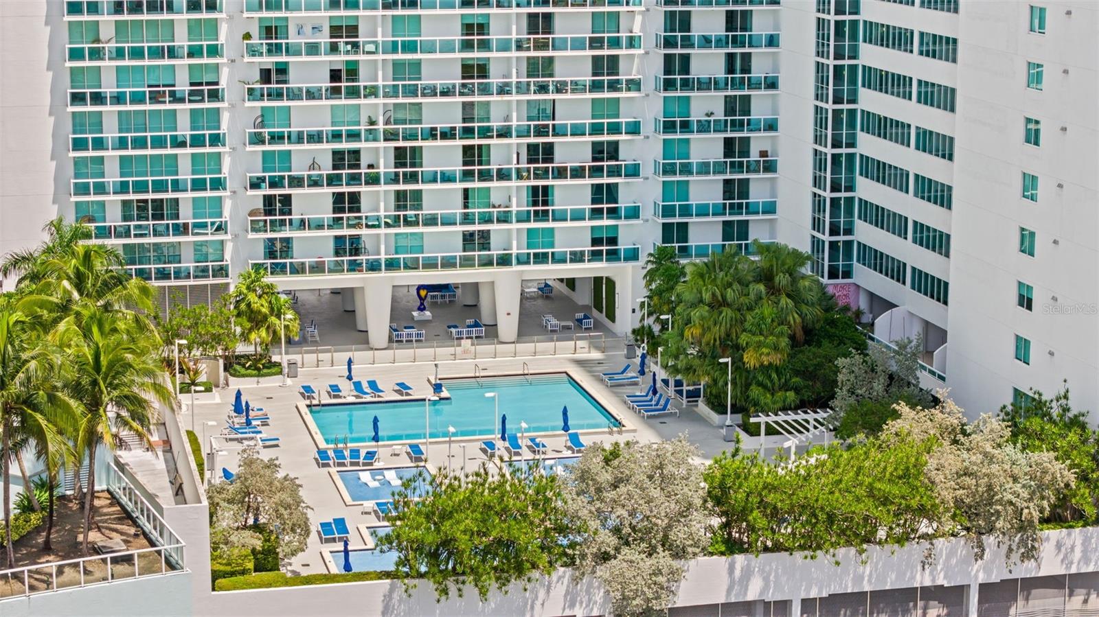 Image 6 of 31 For 1800 Bayshore Drive 3704