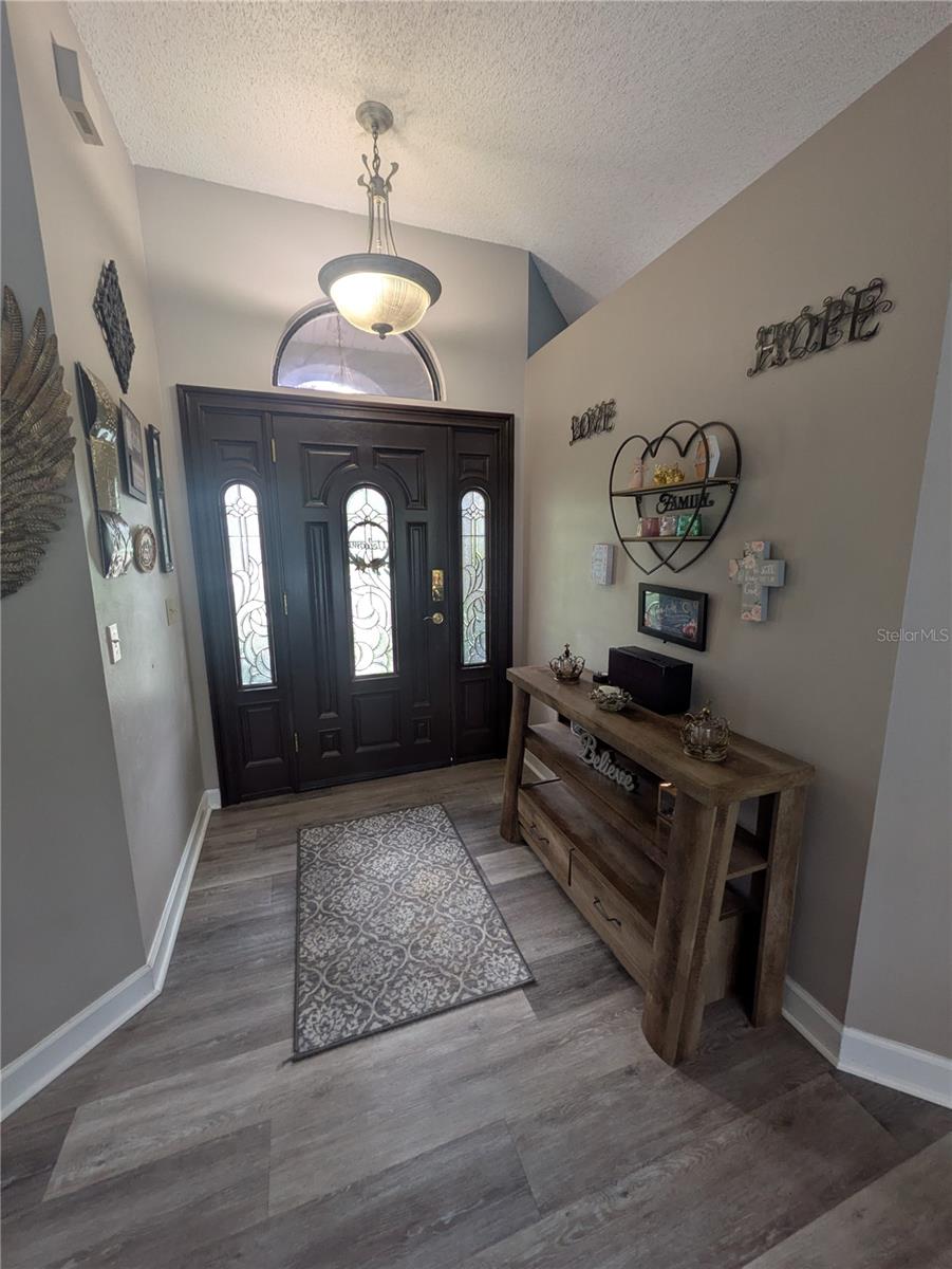 Image 4 of 31 For 1270 Deer Lake Circle