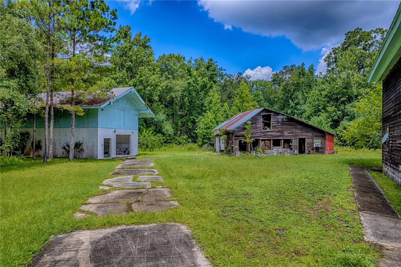 Image 4 of 27 For 1230 Elm Street