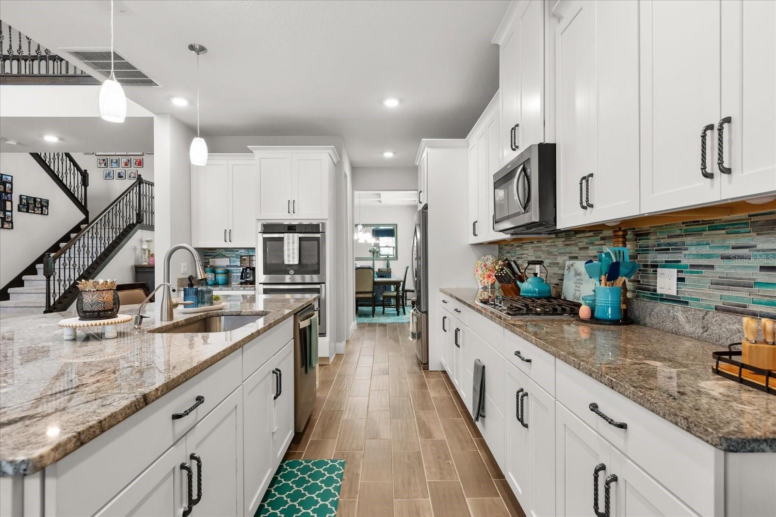 Image 13 of 61 For 8420 Vivaro Isle Way