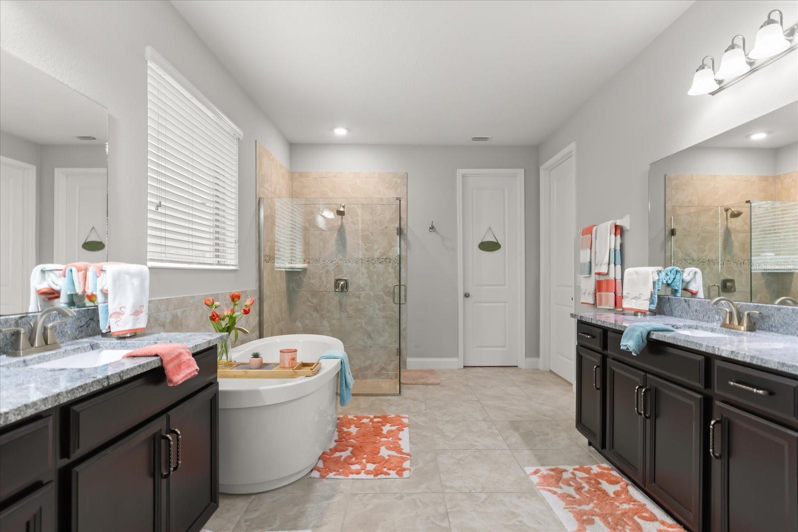 Image 24 of 61 For 8420 Vivaro Isle Way