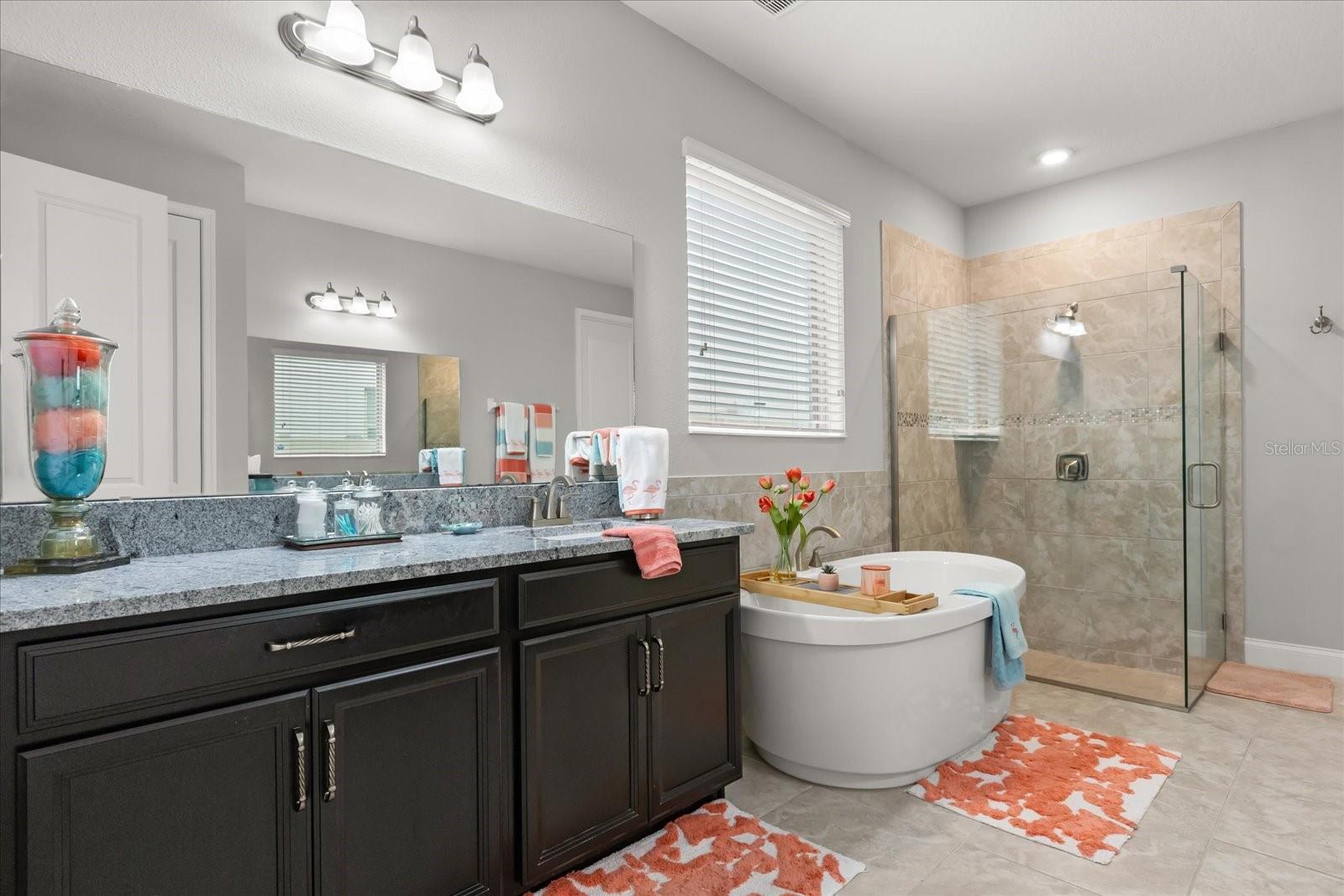 Image 25 of 61 For 8420 Vivaro Isle Way