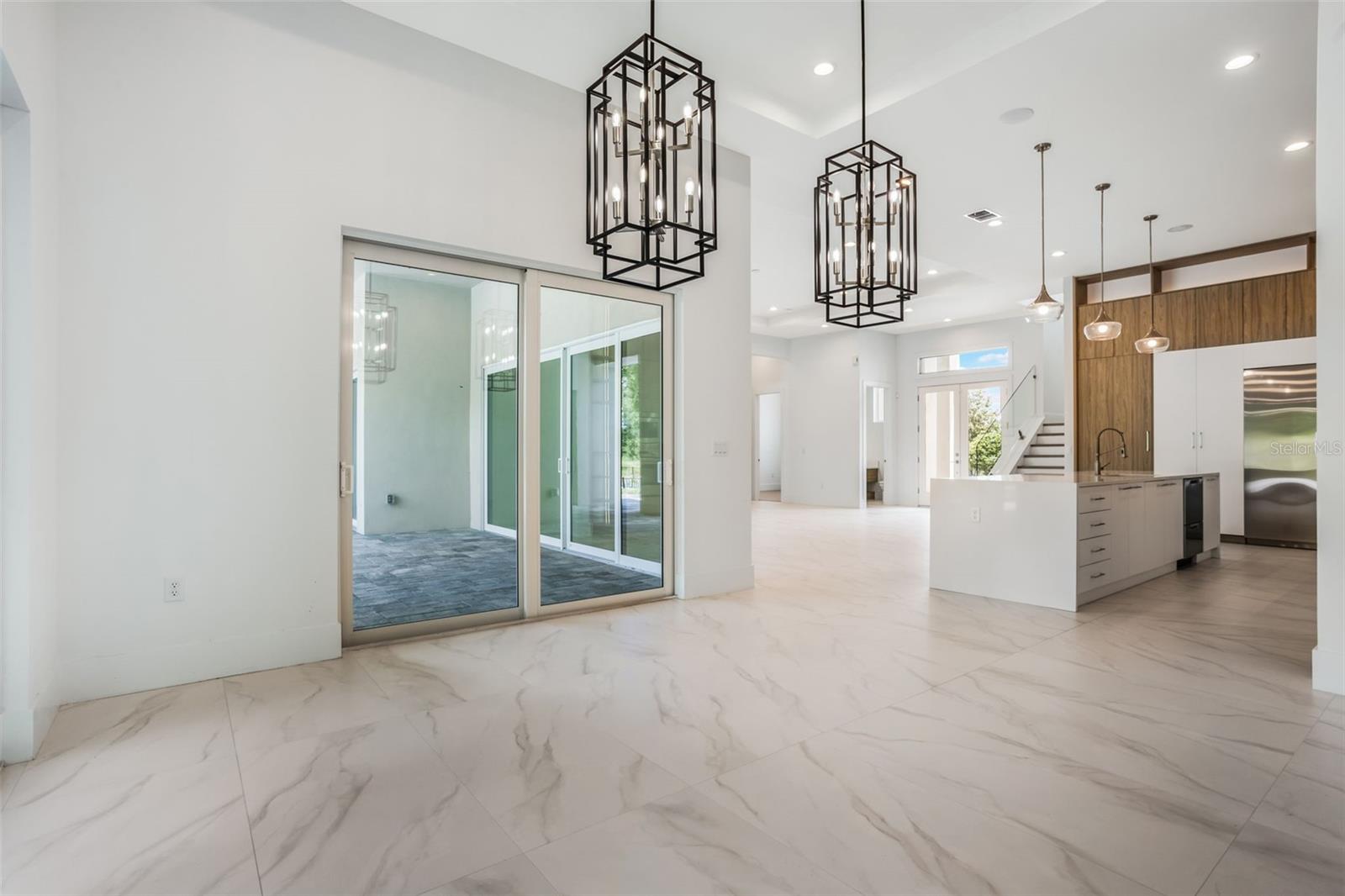 Image 18 of 72 For 16110 Pendio Drive